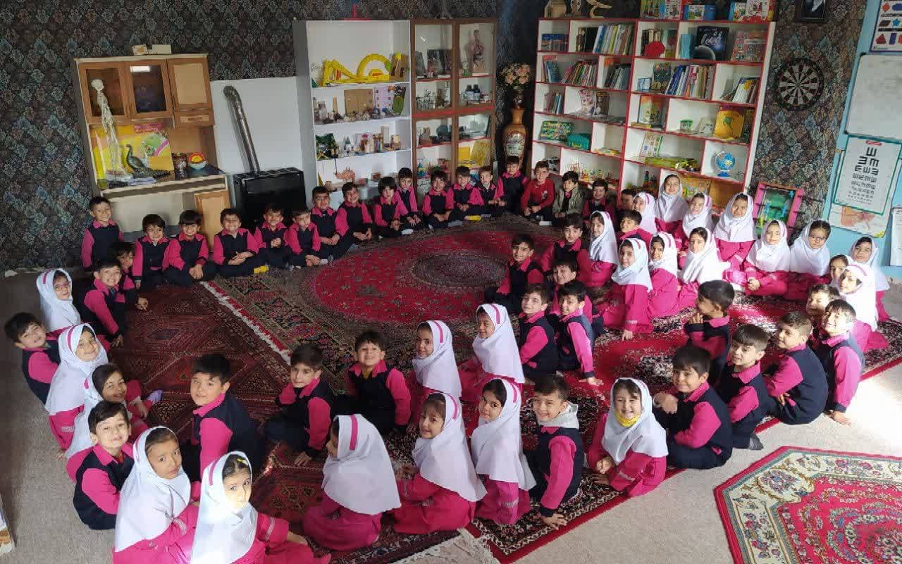 سالن مطالعه پیش دبستانی